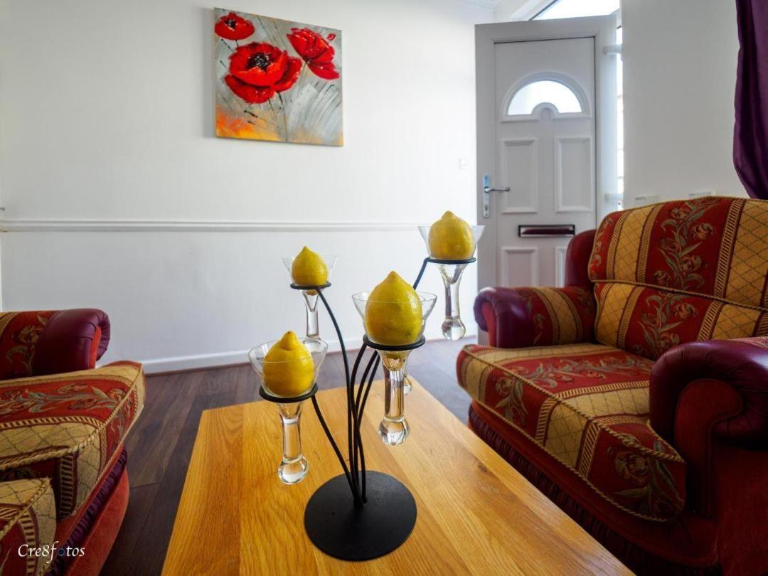 12 Cornwallis Lodge Family Room 2 Stoke-on-Trent Eksteriør bilde